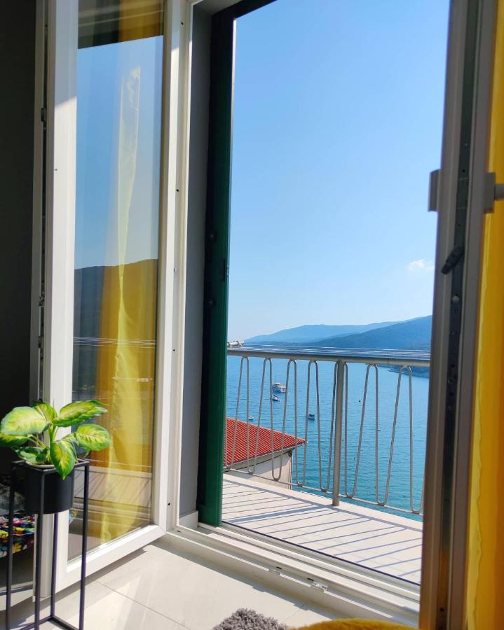 Apartment Noemi With A Direct Beach View Рабац Экстерьер фото