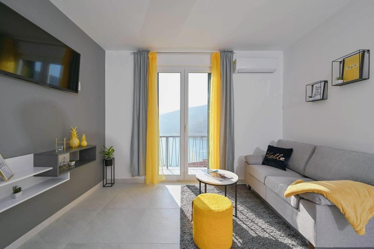 Apartment Noemi With A Direct Beach View Рабац Экстерьер фото